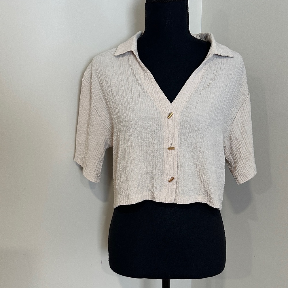 *KIRIOUS LA* Beige x Gold Button-Down Short Sleeve Crinkle Top Shirt Size Large
